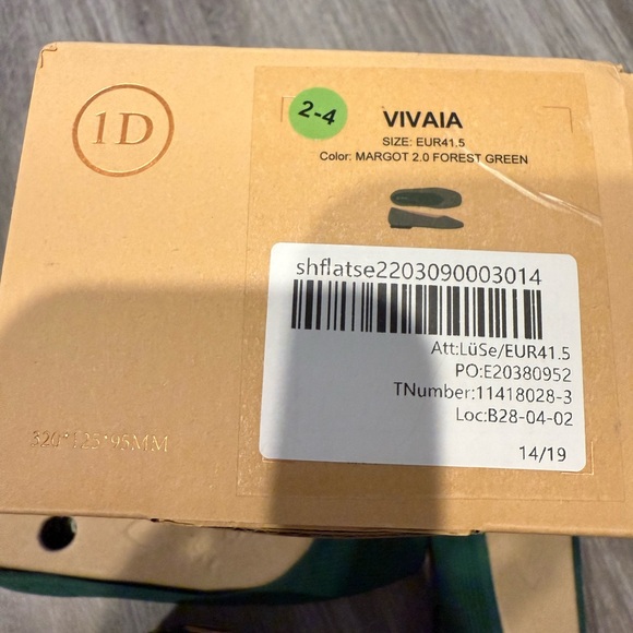 Vivaia square toe v-cut flats Margot 2.0 size 10 new in box - Picture 7 of 7